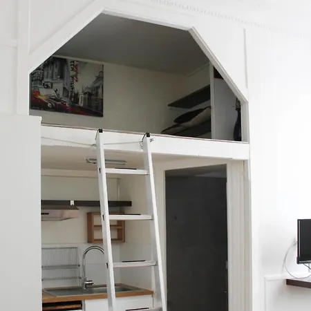 With Wifi Near Montparnasse *